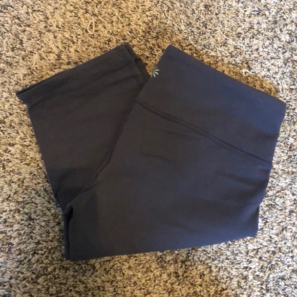 Athleta Pants - Athleta Knee Length Leggings - Gray